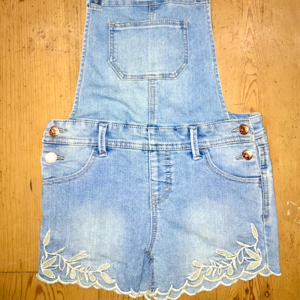 Girl’s Overall Jean Shorts